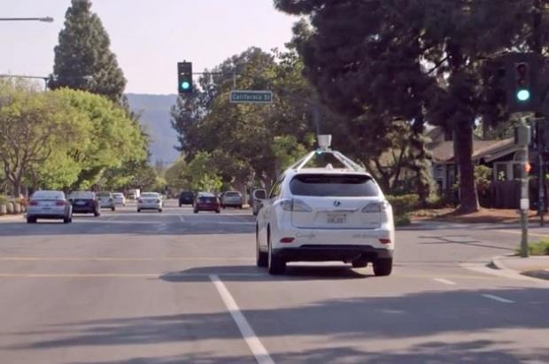گوگل، خودروی بدون سرنشین می‌سازد!